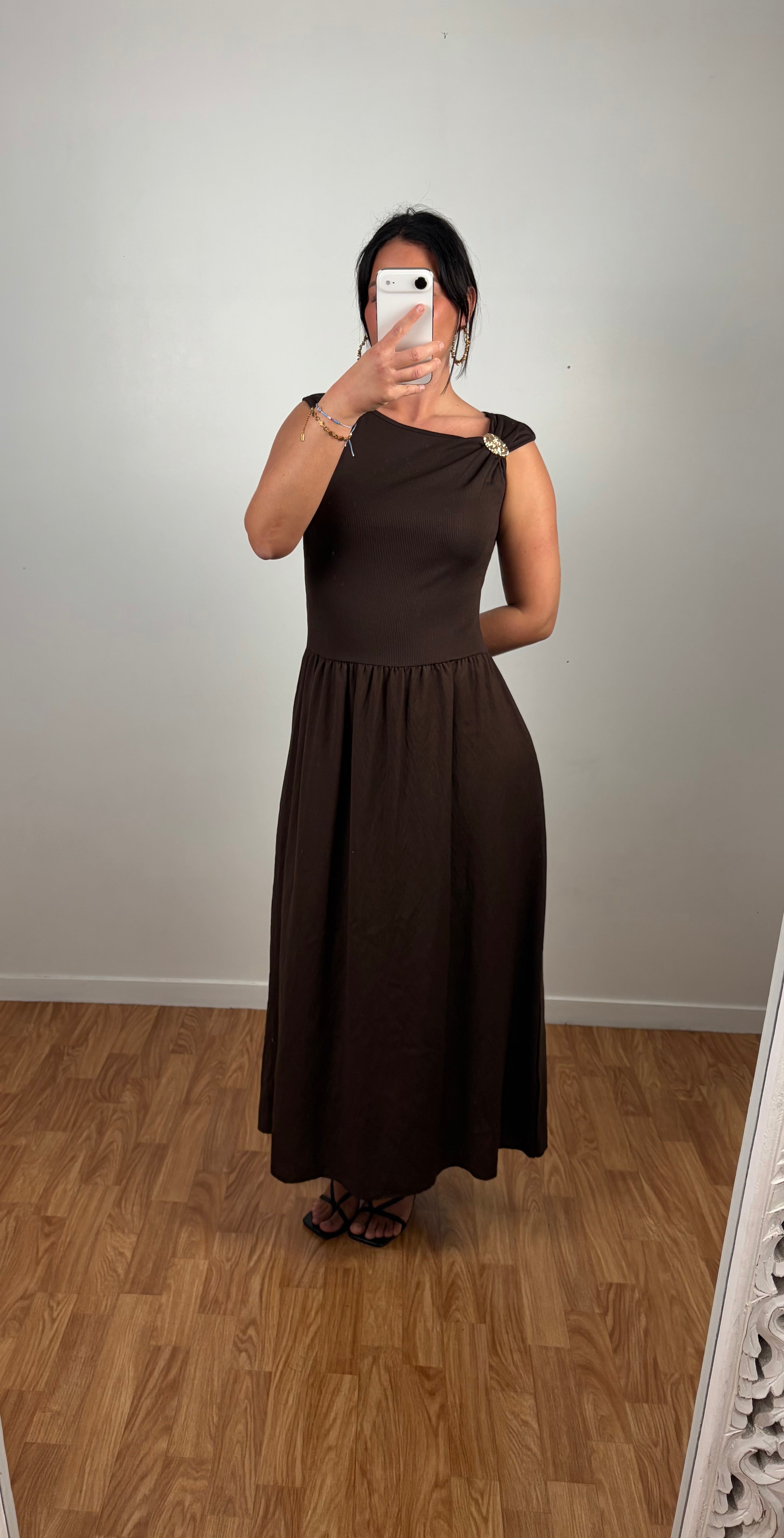 ROBE MARRON BI MATIÈRE AVEC BROCHE